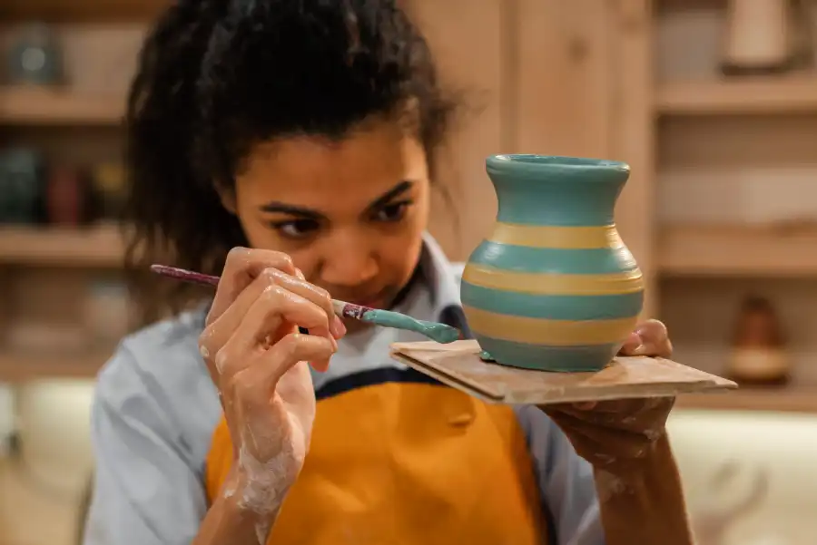 Glazing pottery pattern